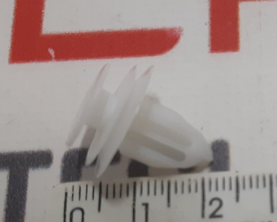 9 Clip 8.5X0.7-1.6 Tesla alla modeller 1047307-00-A